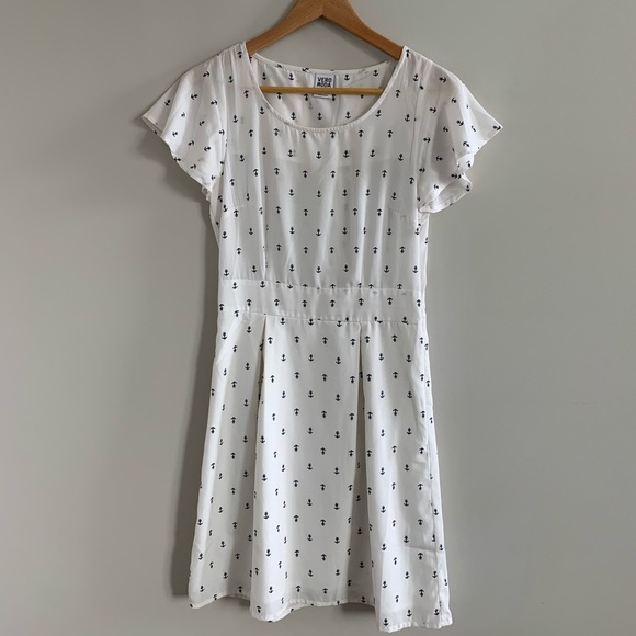 Vero Moda Fit and Flare Anchor Print Dress - Picture 2 of 4